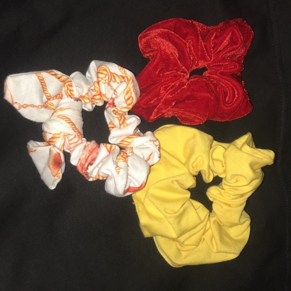 scrunchies !